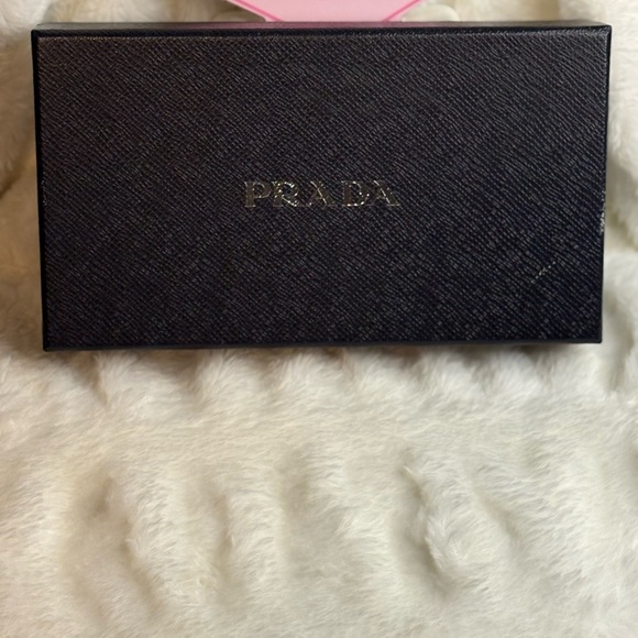 Prada Fuchsia Quilted Wallet - Picture 11 of 12
